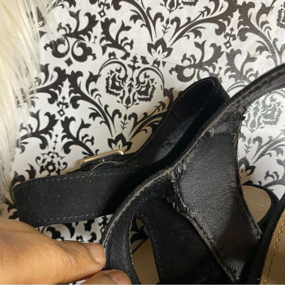 Mossimo : size : 8 : black ‘coco’ suede 5” peep-toe platform sandal pumps heels